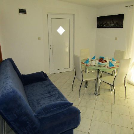Apartments Kokor โวดีเซ ภายนอก รูปภาพ