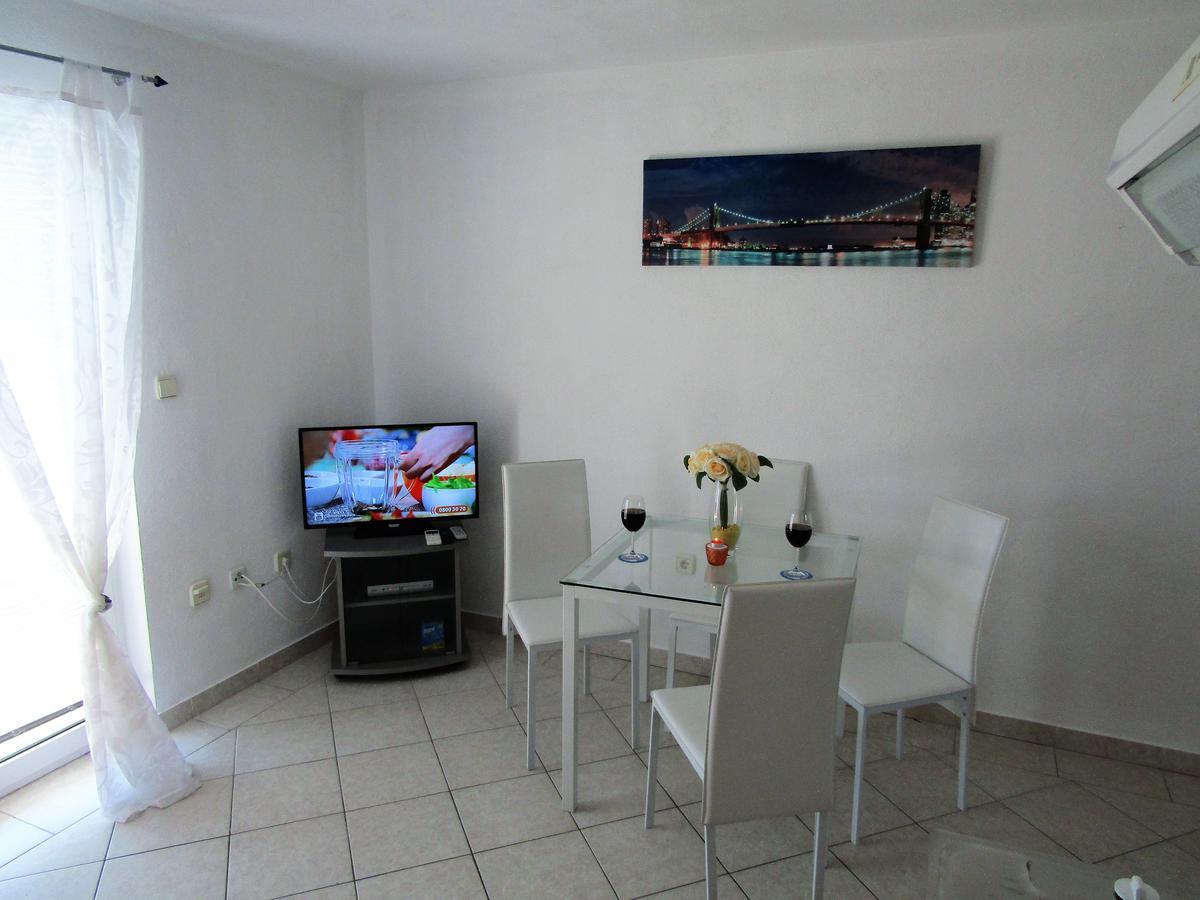 Apartments Kokor โวดีเซ ภายนอก รูปภาพ