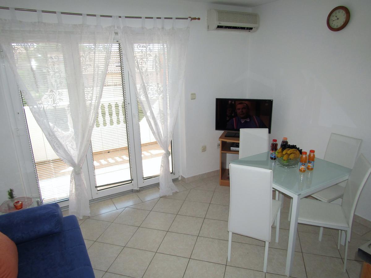 Apartments Kokor โวดีเซ ภายนอก รูปภาพ